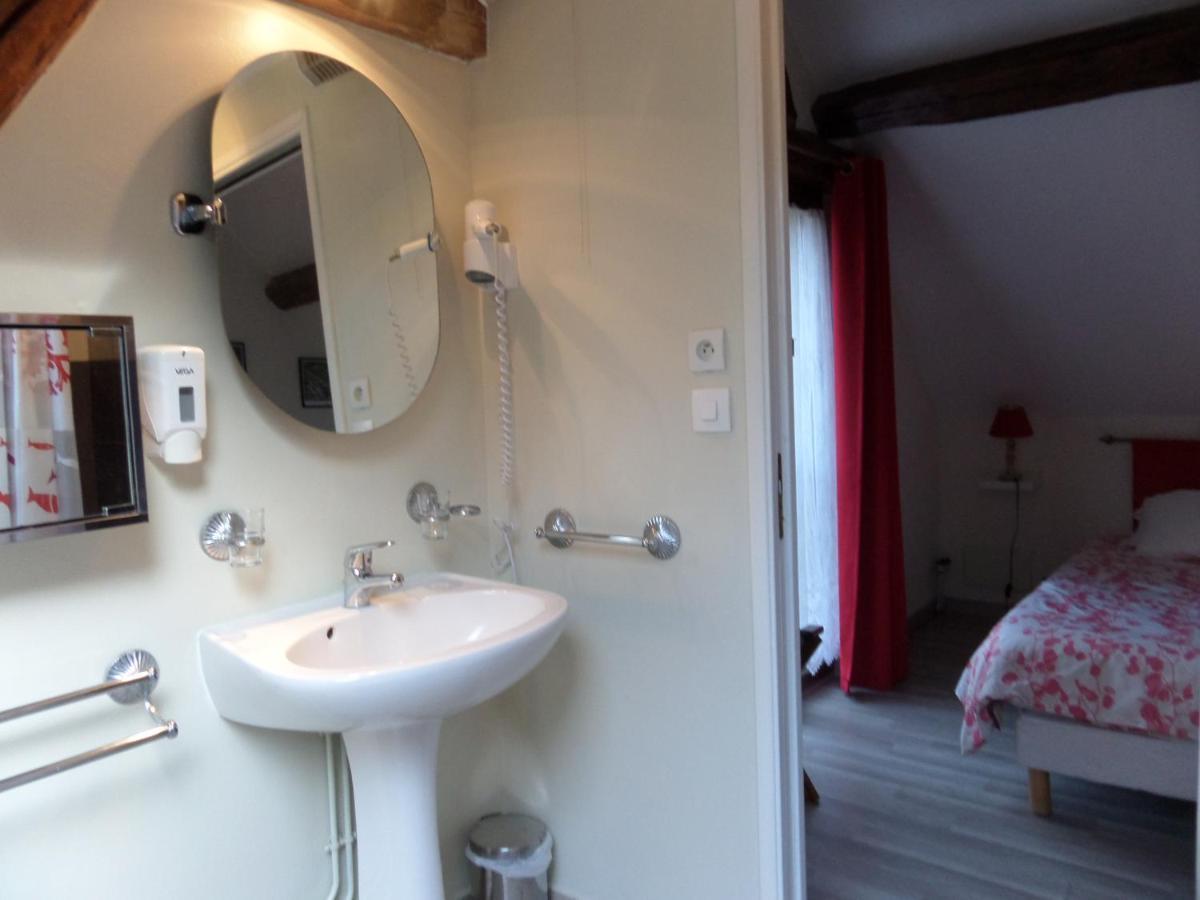 Le Moulin De La Planche Bed & Breakfast Cerelles Exterior photo