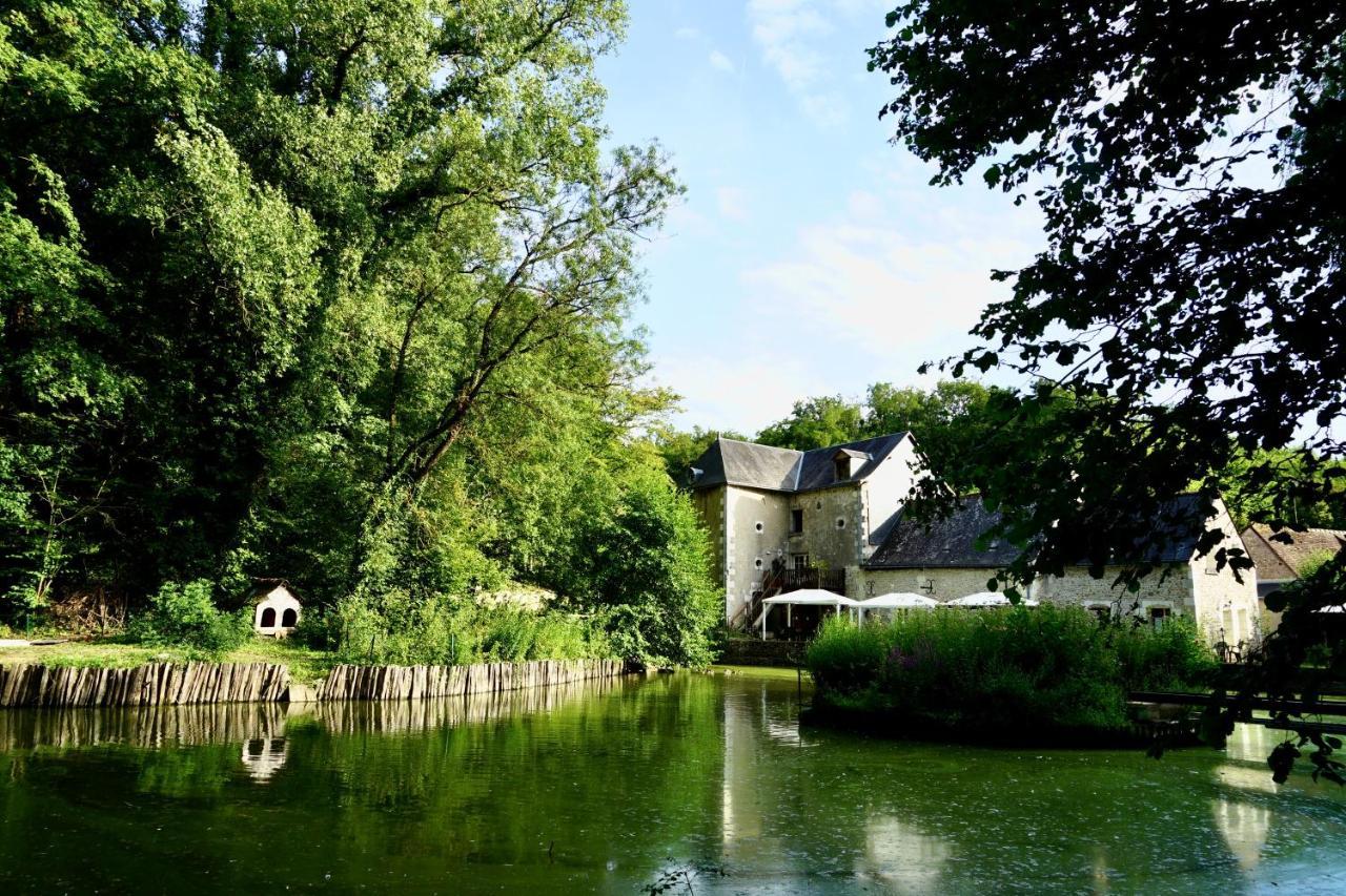 Le Moulin De La Planche Bed & Breakfast Cerelles Exterior photo